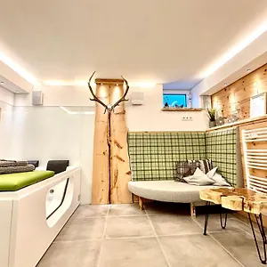 Apartment Im Usseltal - Zirben - Monheimer Alb - Altmuehltal - Familie Geyer Daiting, Monheim (Bavaria)